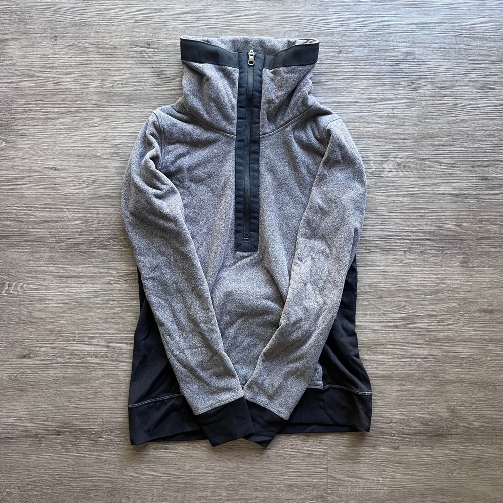 Lululemon Post Chaturanga Fleece Half Zip Funnel Neck Pullover Size 6 Women Grey